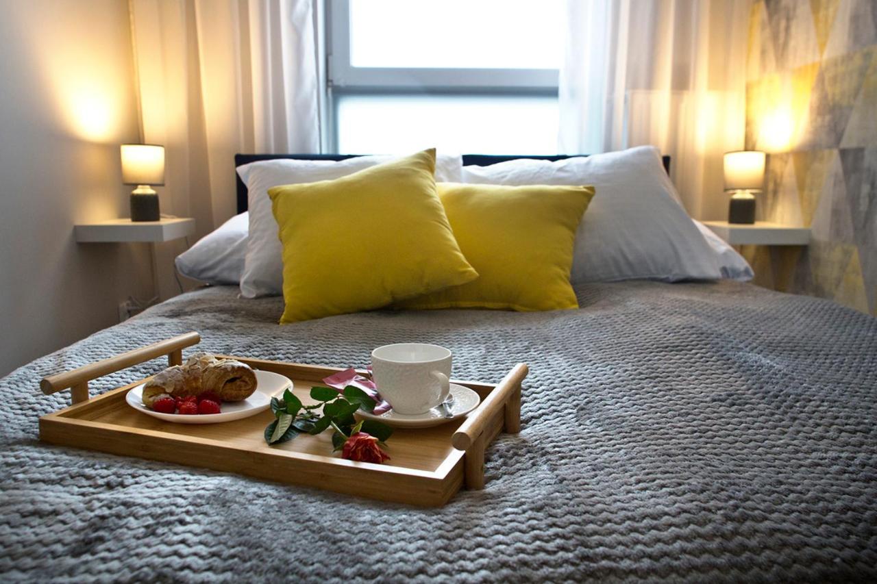 Komputerowa P&O Serviced Apartments Varsovia Exterior foto
