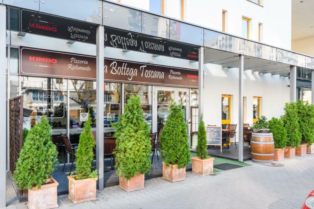Komputerowa P&O Serviced Apartments Varsovia Exterior foto